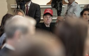 WSJ: Tesla шукала заміну Маску на посаді виконавчого директора – новини LB.ua
