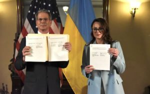 ЗМІ: угода про надра передбачає можливість внесків Штатів у вигляді зброї