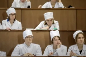 Випускники медичних вишів отримають 200 тис. грн: кого стосується