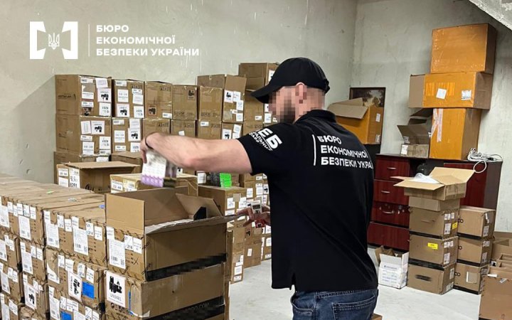 На Харківщини ліквідували підпільні цехи з виготовлення рідин для електронок