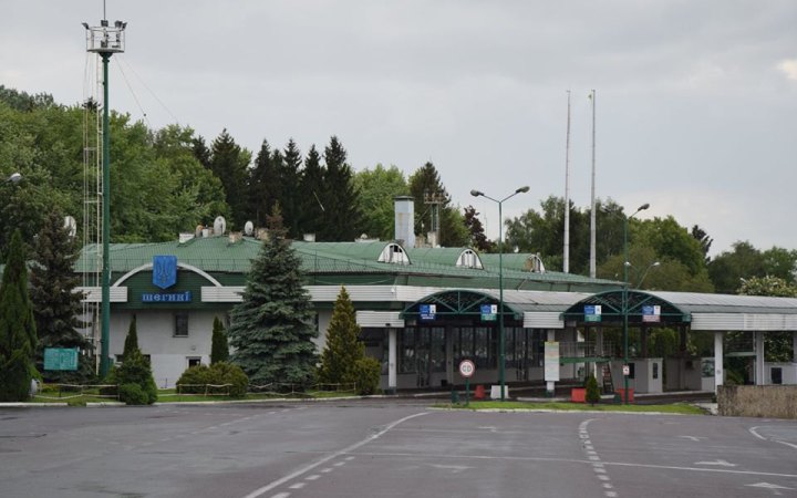 На КПП “Шегині” діють тимчасові обмеження руху транспорту – LB.ua