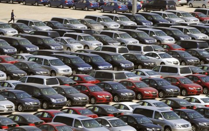 З початку року українці імпортували понад 181 тисячу легкових автомобілів