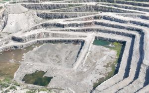 13:52
    
​Спецоперація "Граніт": в Україні викрили схему виведення з-під санкцій РНБО видобувних компаній