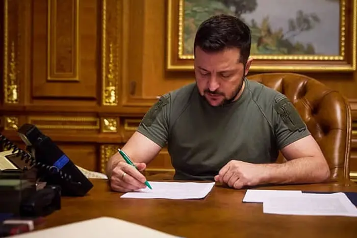 Зеленський погодив вихід України з конвенції про заборону протипіхотних мін