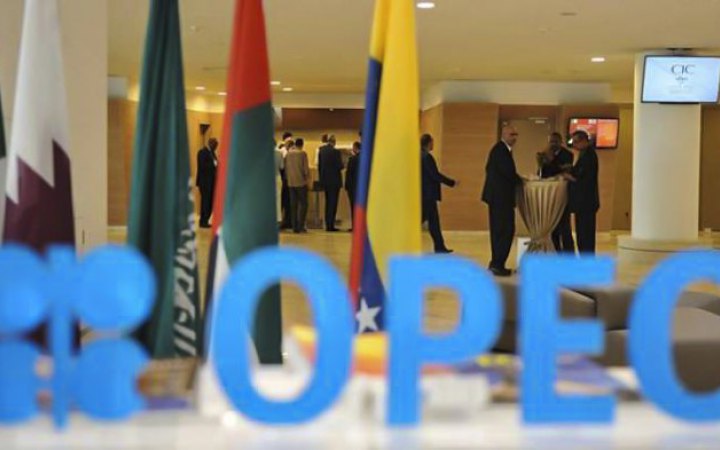 ОПЕК збільшує видобуток нафти у серпні до 548 тисяч барелів — новини LB.ua