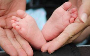 Одноразову виплату при народженні дитини збільшать до 50 тисяч гривень