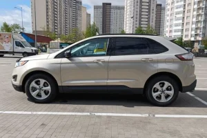 Ексчиновниця на Чернігівщині «урвала» престижний Ford за 20 тис. грн