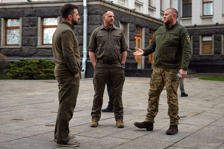 Залужний, ймовірно, може стати новим політичним партнером Єрмака: політолог