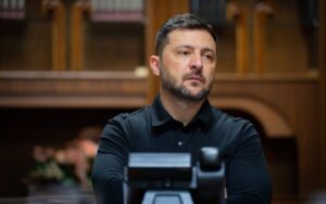 Зеленський: відсьогодні припиняють повноваження наглядові ради енергокомпаній, в оборонних буде аудит