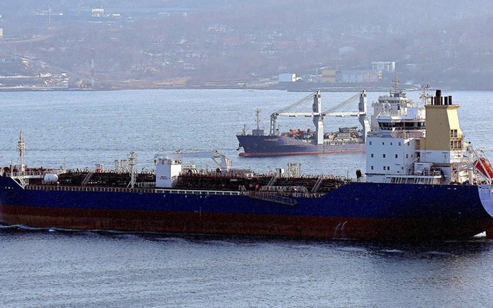 РФ створила тіньовий флот з понад 100 танкерів новини LBua