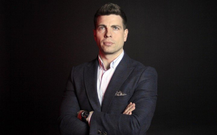 Мінрозвитку планує пілотний проєкт єЧерги для легкових авто