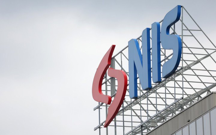 Сербська паливна компанія NIS відновлює поставки нафти