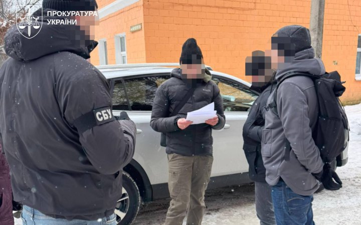 19:24
    
У податковій Чернігівщини викрили корупційну схему з «відкатами» від бізнесу