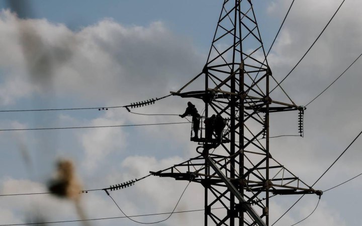 У чотирьох областях є знеструмлення через обстріли