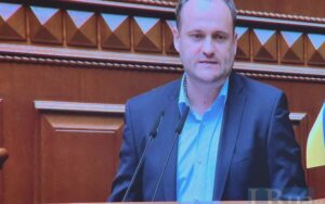 Дороги мають привести до ладу за пів року