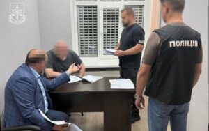 Понад 35 млн гривень вивели з банку через фіктивні кредити