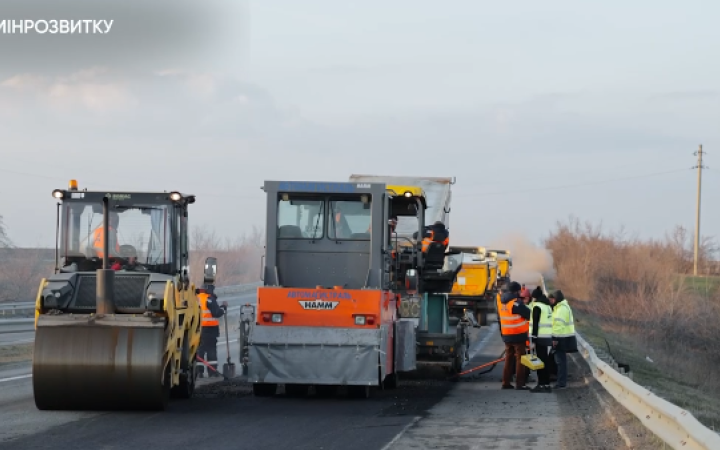 за січень березень вже виконано 1 млн кв м ремонту доріг