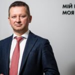 Валютний ринок: Ощадбанк тимчасово не ввозить готівку в Україну