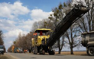 На Київщині триває ремонт доріг обласного значення