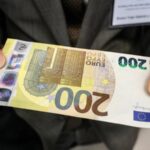 Курси валют: банки встановила рекордну ціну продажу євро