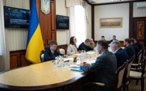 на 1 травня завершено основні роботи на міжнародних трасах