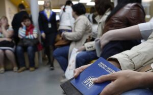 Уряд запустив проєкт посвідчень для повернення молоді з ТОТ