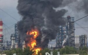 видобуток нафти в Росії у травні впав до 87 млн бд новини LB.ua