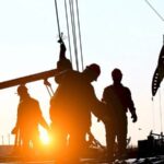 Ціна на нафту опустилася нижче 75 доларів за барель