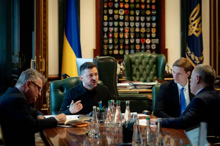Зеленський повідомив про розмову зі Стармером