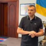 У кабінеті мера Хмельницького замість килимків лежать російські прапори (відео)