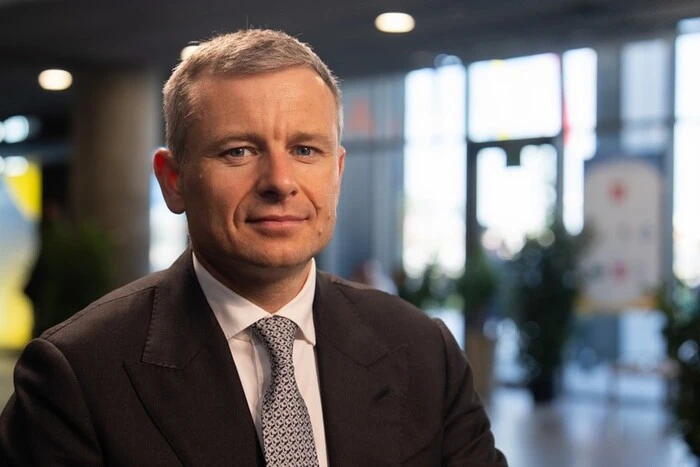 Один міністр має 37 радників. Названо урядовця-рекордсмена (документ)