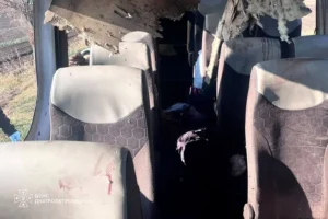 Удар по рейсовому автобусу на Нікопольщині. Президент зробив заяву