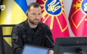 Міністр оборони Євгеній Хмара обговорив розвиток ОПК з бізнесом новини LB.ua