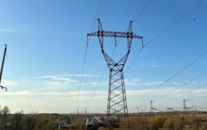 У пяти областях України знеструмлення через обстріли та негоду