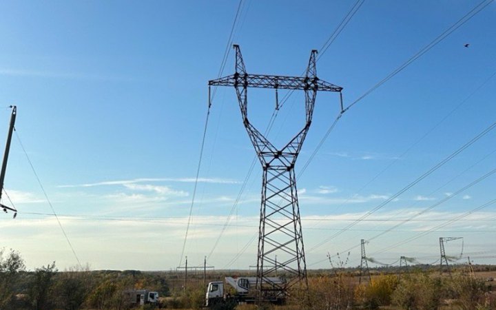 У пяти областях України знеструмлення через обстріли та негоду