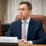 Нові правила бронювання: премʼєр пояснив, чому уряд йде на такий крок